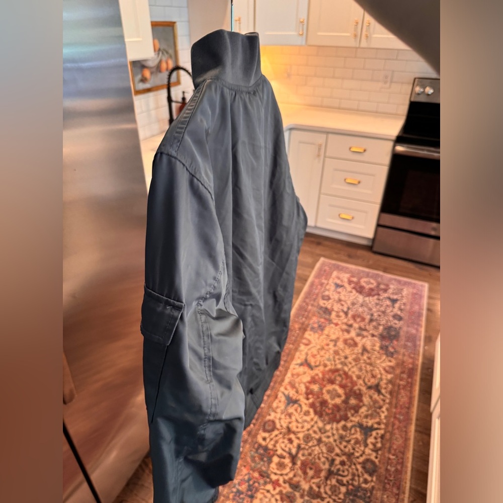 A&F Abercrombie & Fitch lightweight nylon jacket - Picture 8 of 12